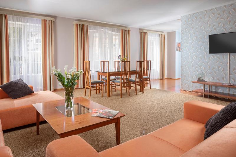Suite Duplex (4 Adults) with Pool and Sauna Access image 3
