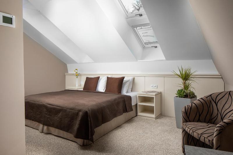 Suite Duplex (6 Adults) with Pool and Sauna Access image 4