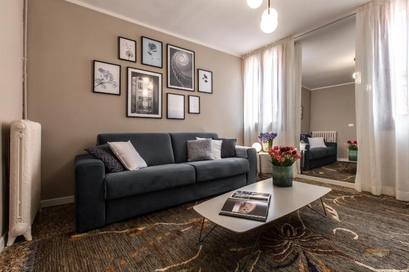Charming Apartment on the Grand Canal R&R - image 13