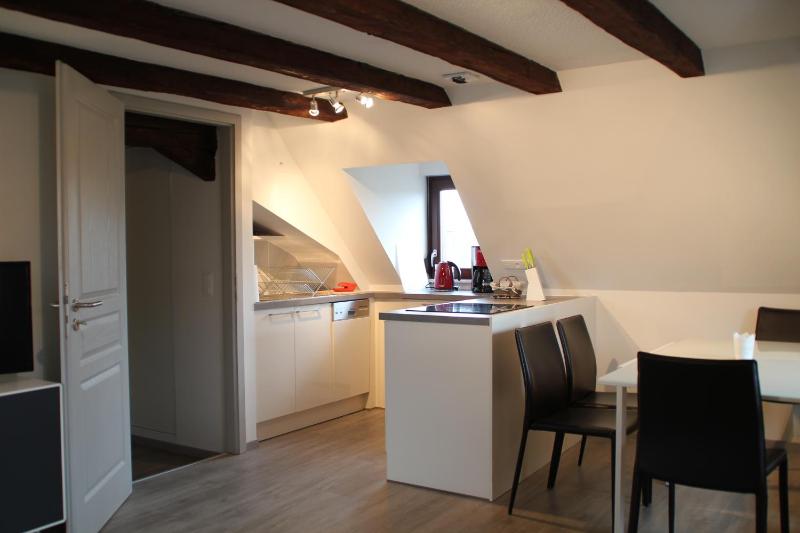 Deluxe Apartment with Cathedral and River View image 1