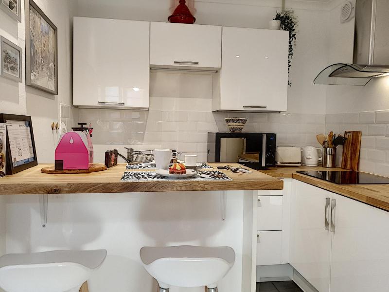 One-Bedroom Apartment image 2