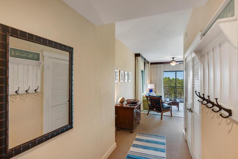 One-Bedroom Condo image 3