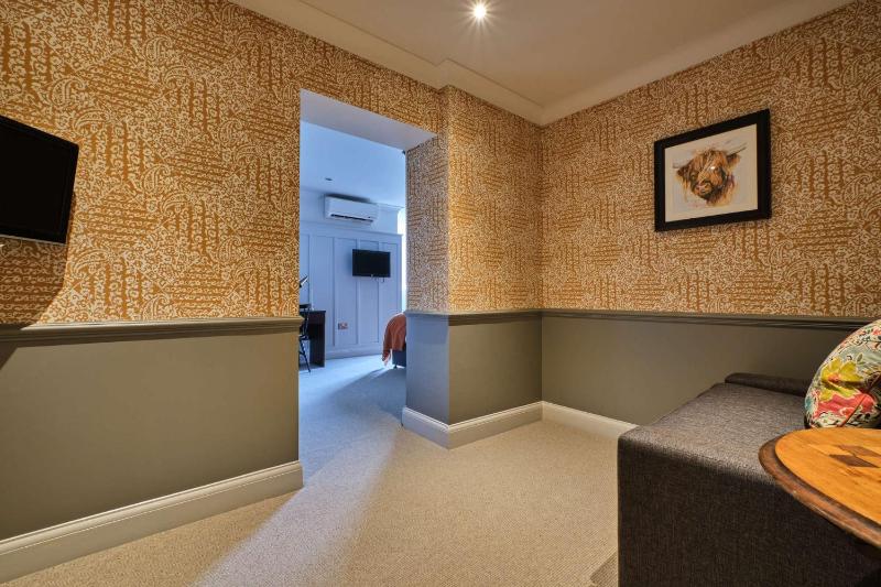 Deluxe Double Room image 1