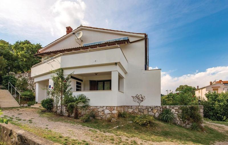 Two bedroom apartment with Sea view image 4
