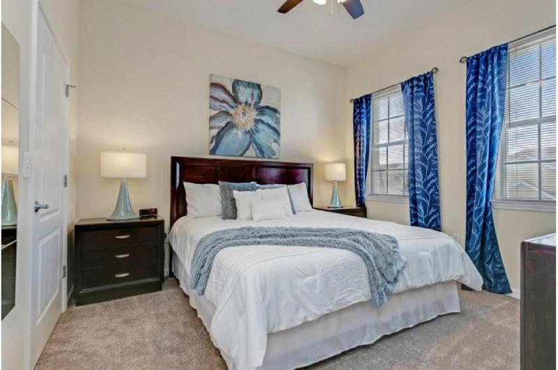 Two-Bedroom Apartment Davenport - image 9