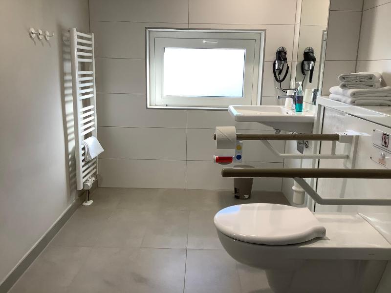 Double or Twin Room - Disability Access image 2