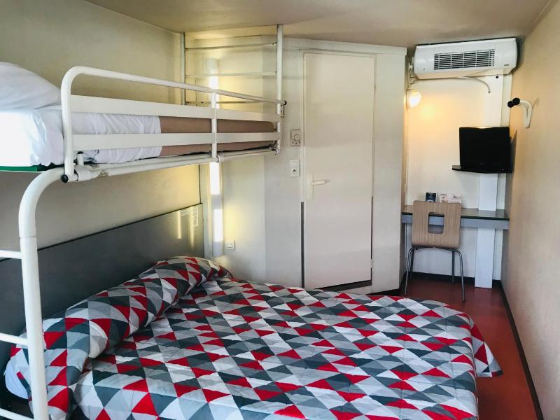 Triple Room image 2