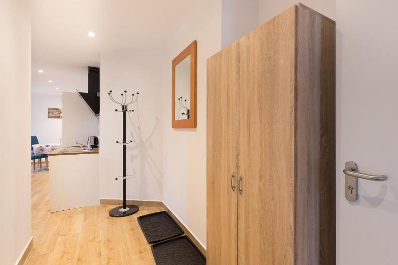 One-Bedroom Apartment image 2