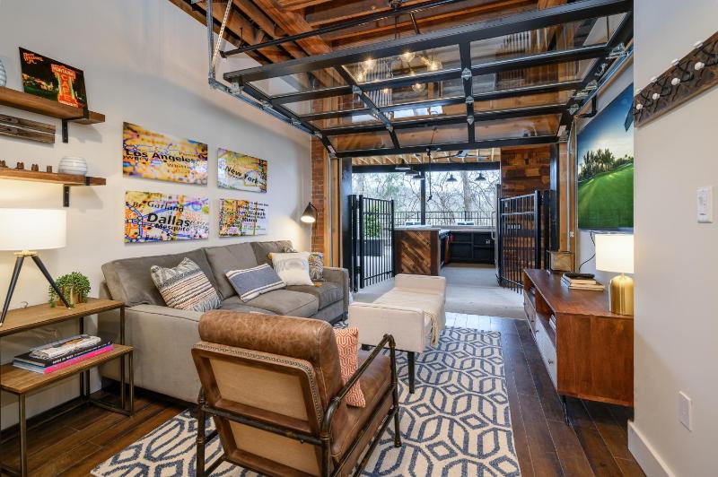 One-Bedroom Apartment image 1