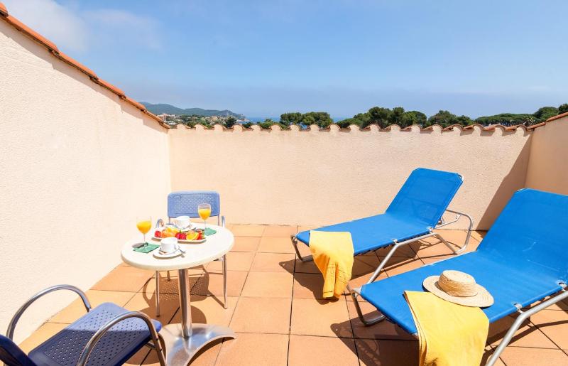 Superior Double Room with Terrace image 2