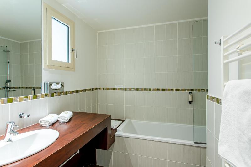 Privilege Double Room image 4