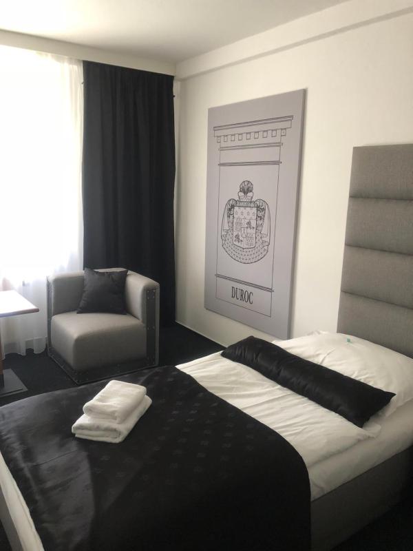 Superior Double or Twin Room image 4