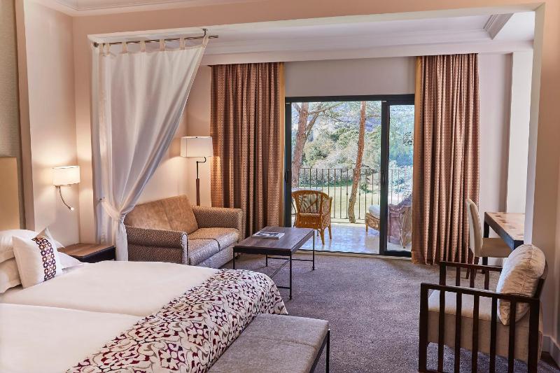 Premium Double Room Golf Side image 1