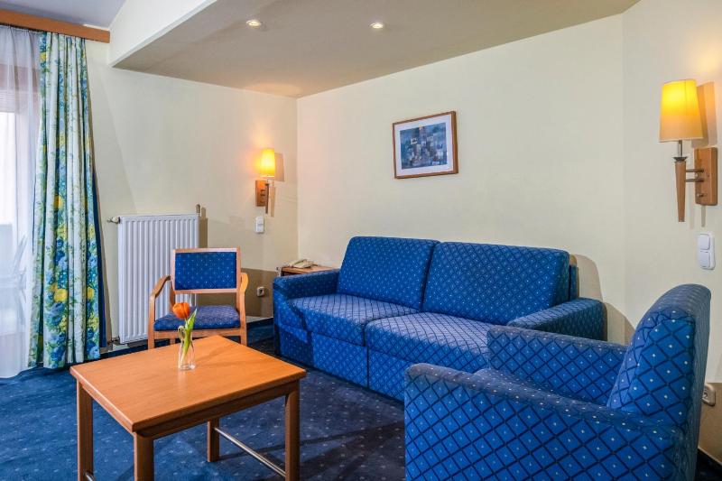 Corvin Hotel Budapest Sissi Wing - image 3