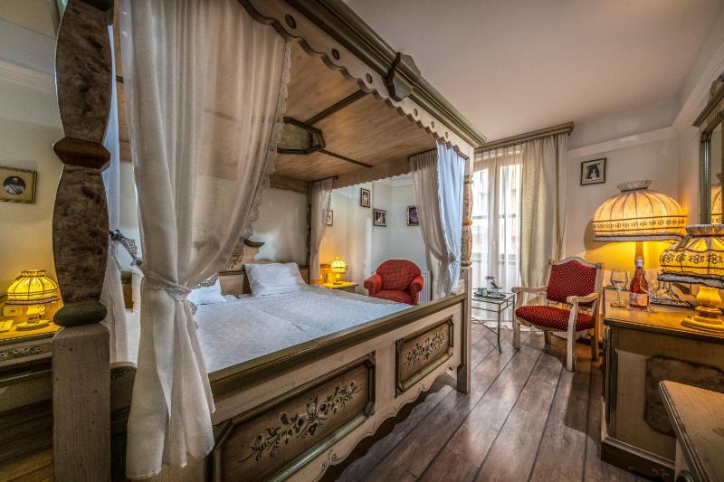 Corvin Hotel Budapest Sissi Wing - image 11