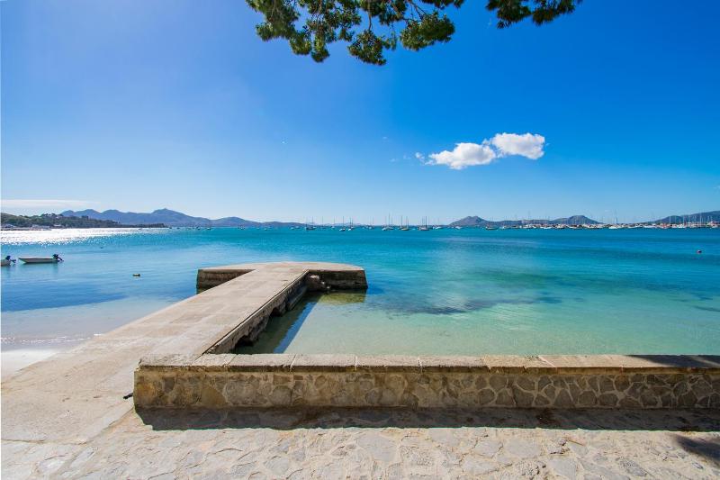 Villa with Sea View image 3