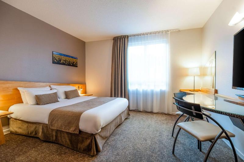Double Room image 1