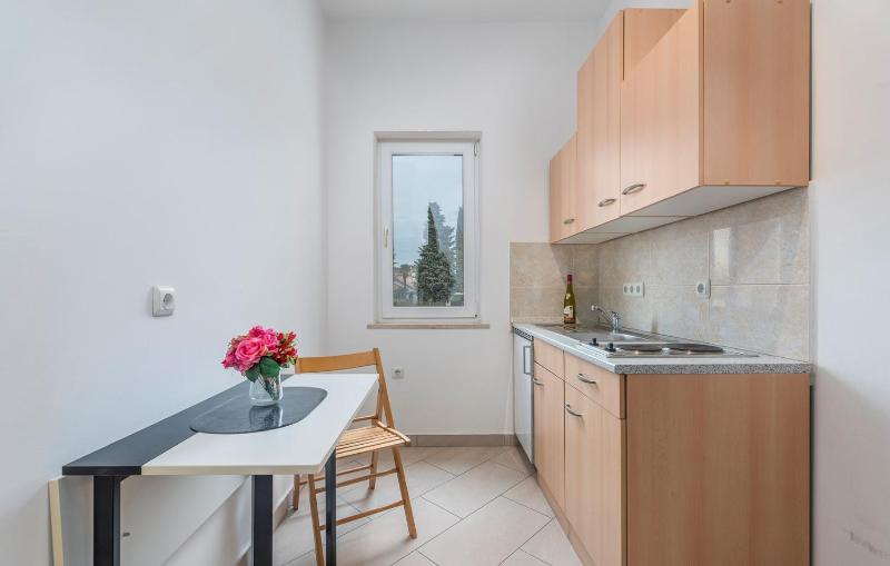 Apart Residence Leko - image 25