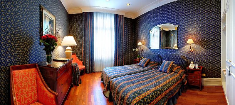 Superior Double or Twin Room image 4