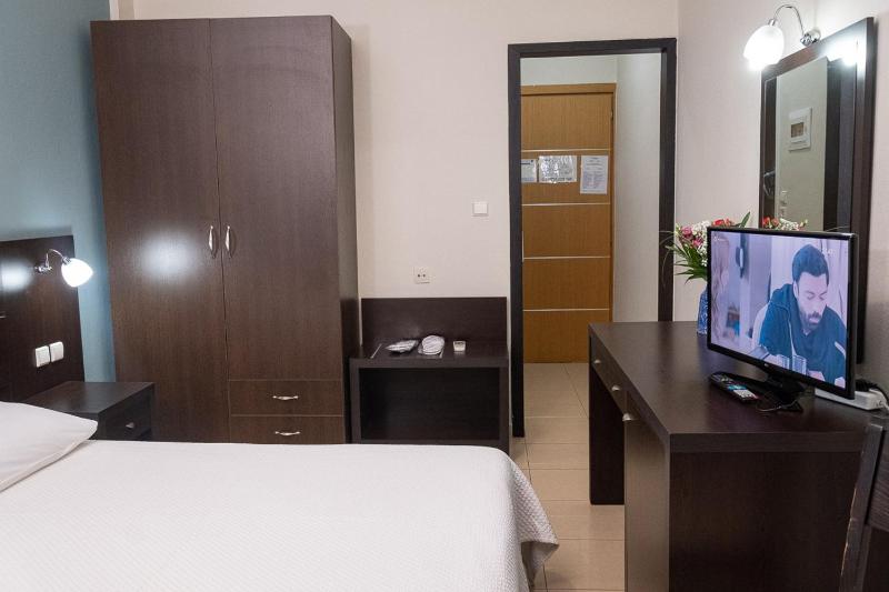 Single Room image 3