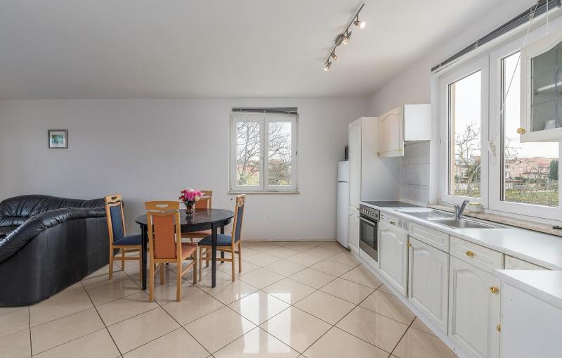 Apart Residence Leko - image 17