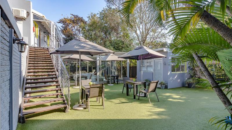 Silver Oaks Boutique Hotel - image 9