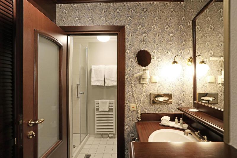 Superior Double Room image 2