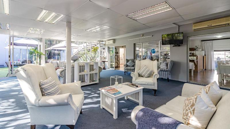 Silver Oaks Boutique Hotel - image 1