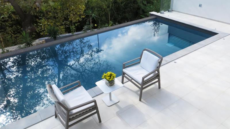 Suite with Private Pool image 3
