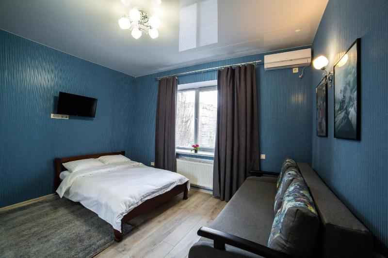 Classic Quadruple Room image 3