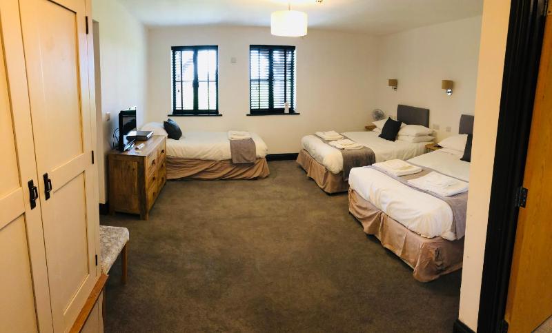 Triple Room image 3
