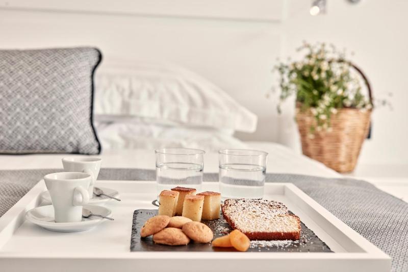 Premium Triple Room image 3