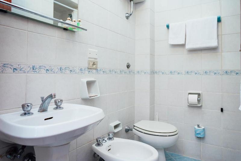 Standard Single Room image 2