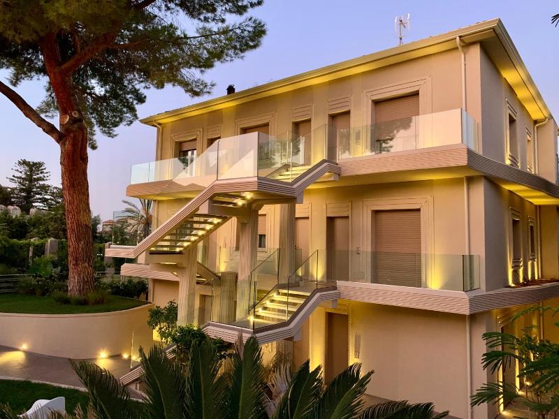 S'O Suites Tropea - image 15