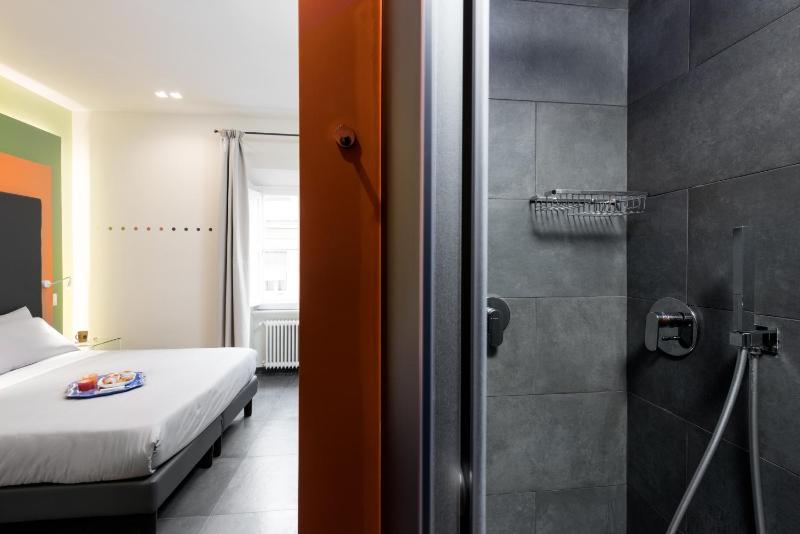 Superior Double Room image 3