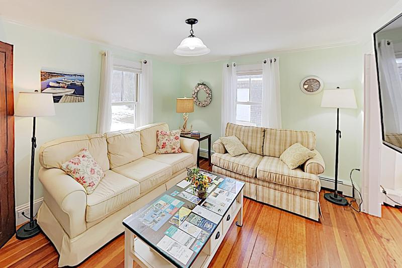Three-Bedroom House image 3