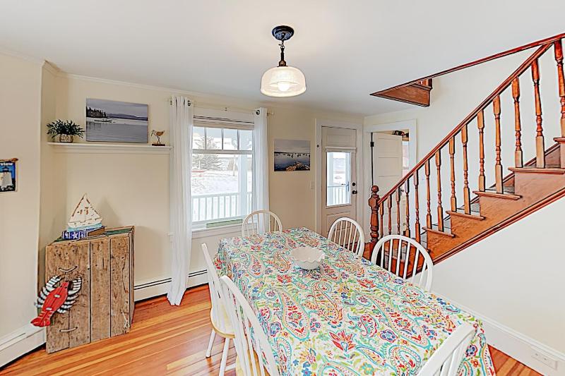 Three-Bedroom House image 4