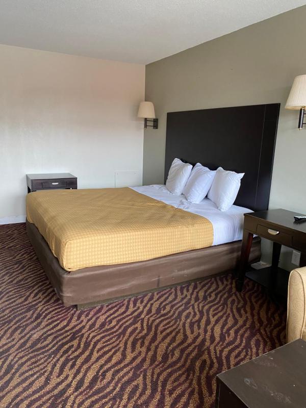 King Room image 3
