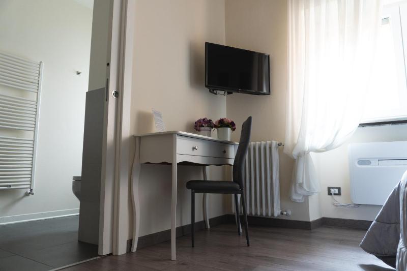 Superior Double Room image 4