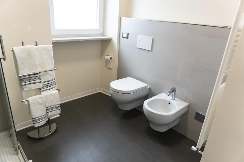 Deluxe Double Room with Extra Bed image 3