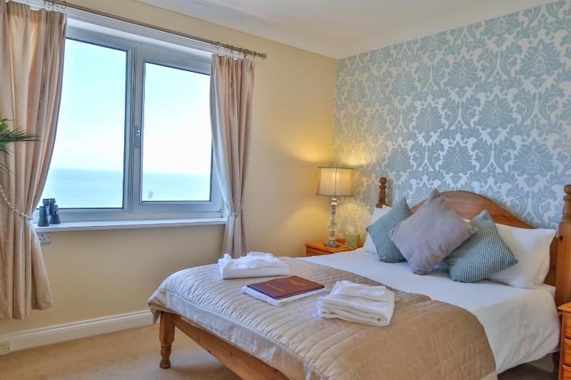 Superior Double Room with Sea View image 1