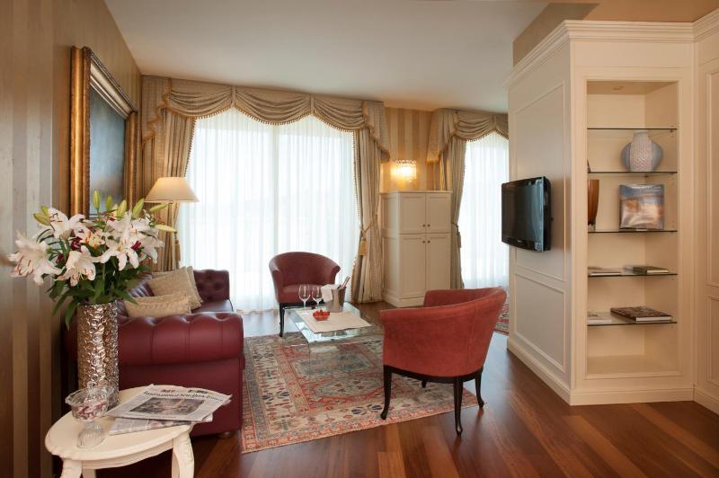 Suite with Terrace image 1