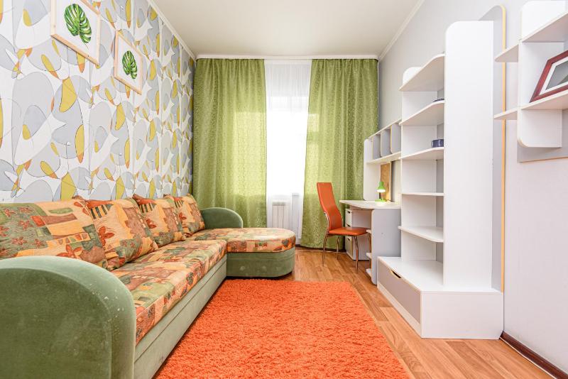 One-Bedroom Apartment image 2