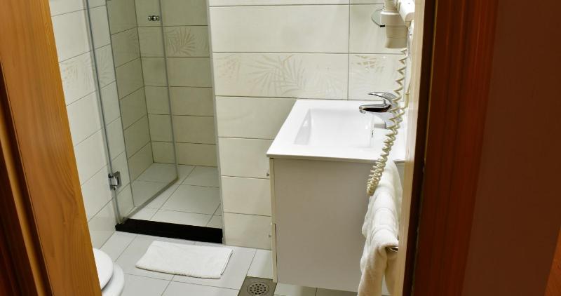 Single Room image 2