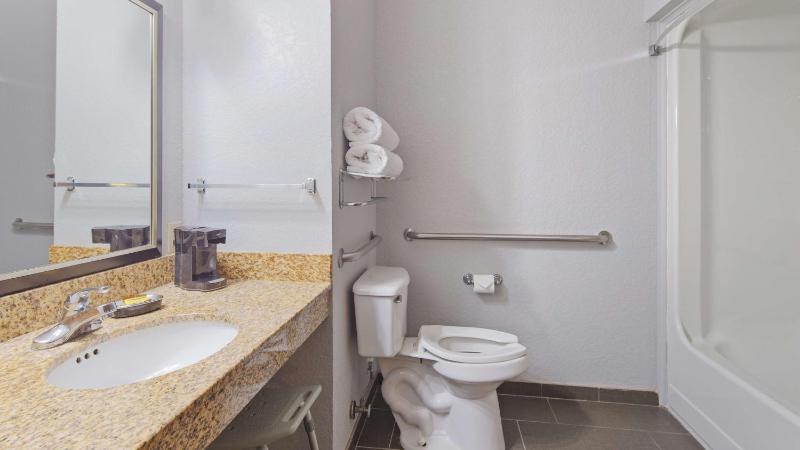 Best Western Plus Fredericksburg - image 23