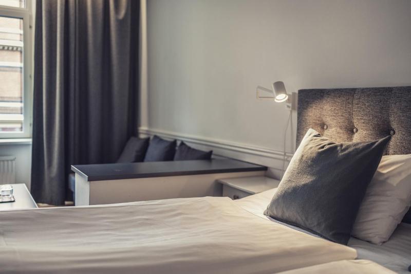 Superior Double Room image 2