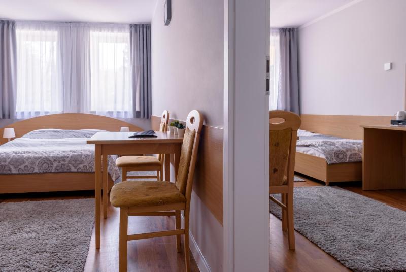 Standard Family Room image 3