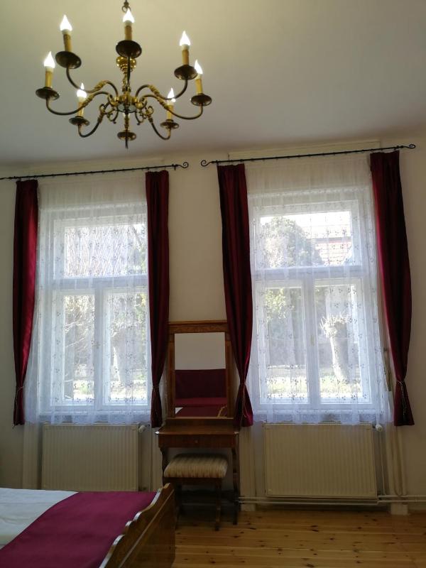 Deluxe Double Room with Shower image 4