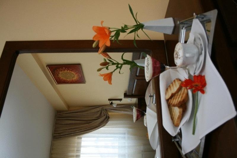 Double Room with Balcony image 2