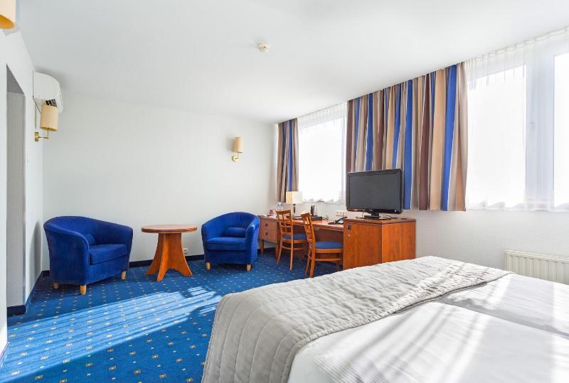 Junior Suite image 2